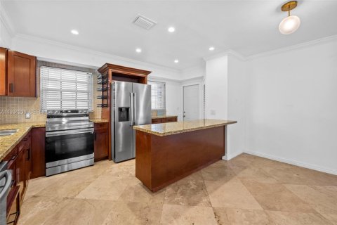 Снять в аренду виллу или дом в Холливуд, Флорида 4 спальни, 164.99м2, № 1992454 - фото 8