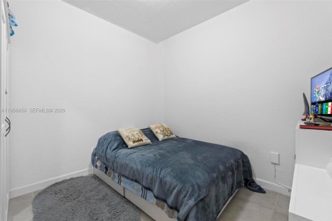 House in Miami, Florida 3 bedrooms, 143.53 sq.m. № 2010745 - photo 8