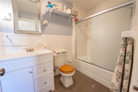 Casa en venta en Homestead, Florida, 3 dormitorios, 207.17 m2 № 1969806 - foto 12