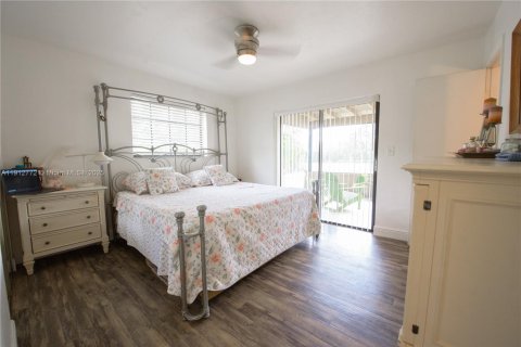 Casa en venta en Homestead, Florida, 3 dormitorios, 207.17 m2 № 1969806 - foto 13