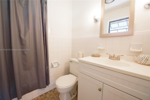 Casa en venta en Homestead, Florida, 3 dormitorios, 207.17 m2 № 1969806 - foto 14