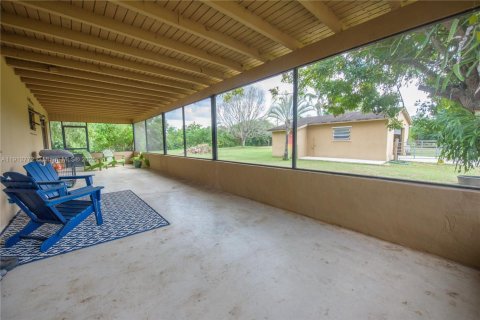 Casa en venta en Homestead, Florida, 3 dormitorios, 207.17 m2 № 1969806 - foto 16