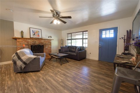 Casa en venta en Homestead, Florida, 3 dormitorios, 207.17 m2 № 1969806 - foto 4