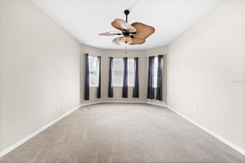 House in Spring Hill, Florida 4 bedrooms, 229.1 sq.m. № 2111961 - photo 25