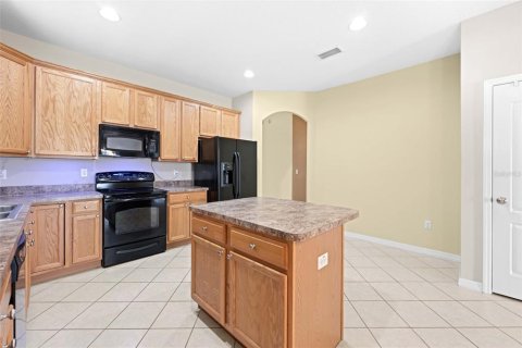 House in Spring Hill, Florida 4 bedrooms, 229.1 sq.m. № 2111961 - photo 11