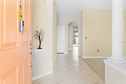 House in Spring Hill, Florida 4 bedrooms, 229.1 sq.m. № 2111961 - photo 5