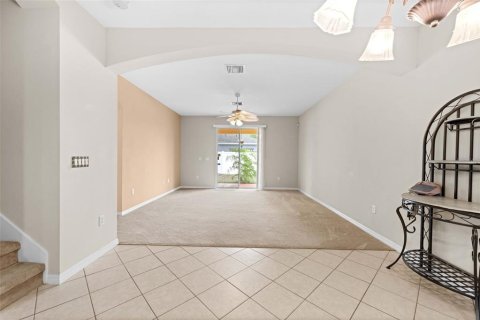 House in Spring Hill, Florida 4 bedrooms, 229.1 sq.m. № 2111961 - photo 18