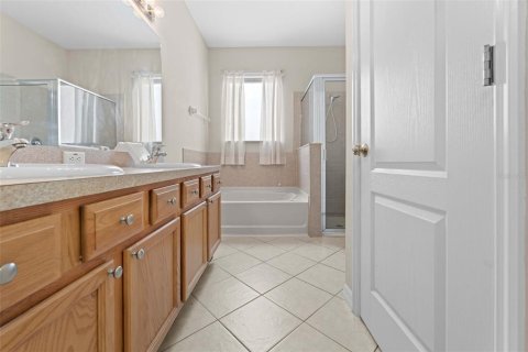 House in Spring Hill, Florida 4 bedrooms, 229.1 sq.m. № 2111961 - photo 26