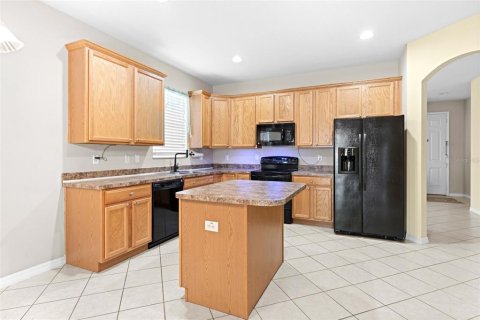 House in Spring Hill, Florida 4 bedrooms, 229.1 sq.m. № 2111961 - photo 15