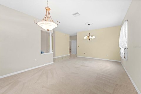 House in Spring Hill, Florida 4 bedrooms, 229.1 sq.m. № 2111961 - photo 8