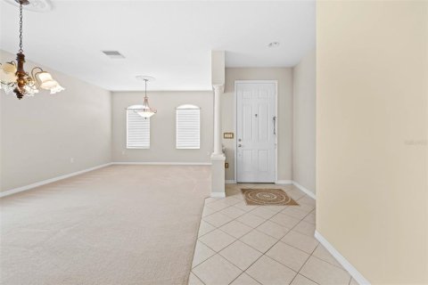 House in Spring Hill, Florida 4 bedrooms, 229.1 sq.m. № 2111961 - photo 6