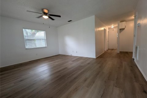 Casa en alquiler en Saint Petersburg, Florida, 3 dormitorios, 98.76 m2 № 1917933 - foto 5