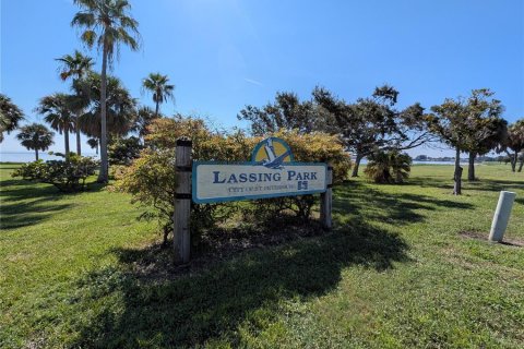 Casa en alquiler en Saint Petersburg, Florida, 3 dormitorios, 98.76 m2 № 1917933 - foto 27