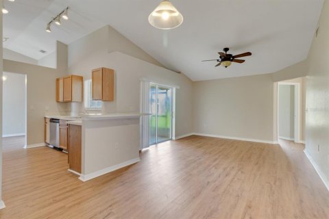 Casa en alquiler en Kissimmee, Florida, 4 dormitorios, 170.29 m2 № 1915455 - foto 20