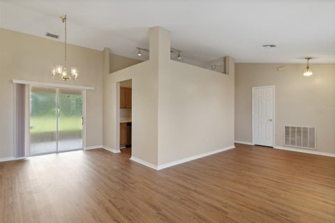 Casa en alquiler en Kissimmee, Florida, 4 dormitorios, 170.29 m2 № 1915455 - foto 25