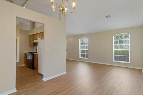 Casa en alquiler en Kissimmee, Florida, 4 dormitorios, 170.29 m2 № 1915455 - foto 24