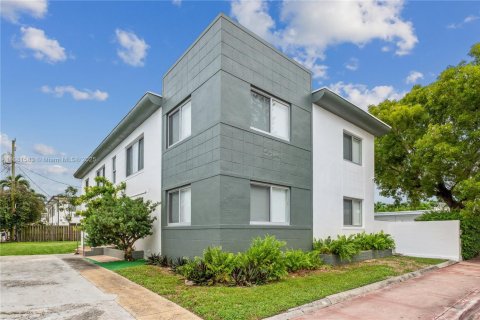 Condominio en alquiler en Miami Beach, Florida, 3 dormitorios, 104.05 m2 № 1925451 - foto 13