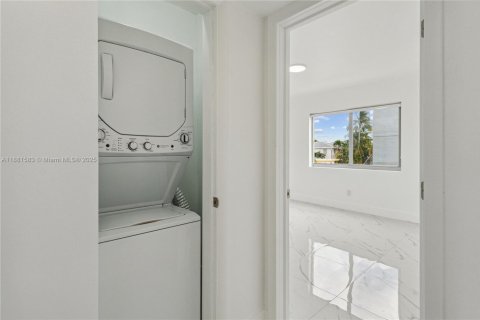Condominio en alquiler en Miami Beach, Florida, 3 dormitorios, 104.05 m2 № 1925451 - foto 9