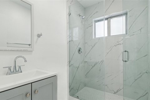 Condominio en alquiler en Miami Beach, Florida, 3 dormitorios, 104.05 m2 № 1925451 - foto 8