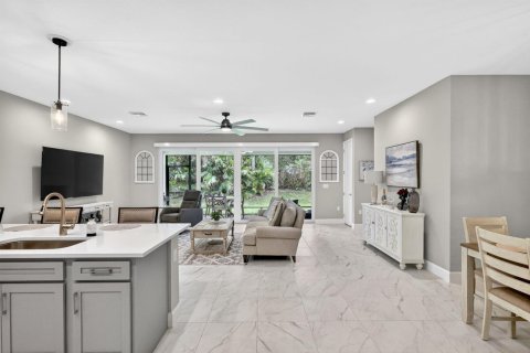 Casa en venta en Port St. Lucie, Florida, 2 dormitorios, 162.76 m2 № 2087793 - foto 9