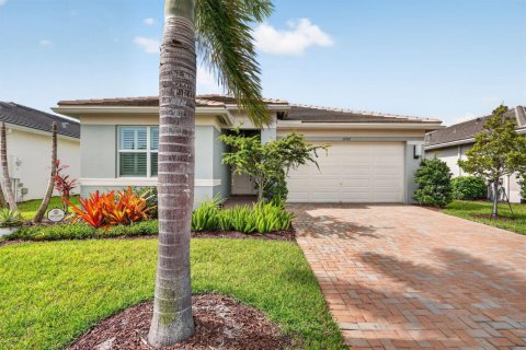 Casa en venta en Port St. Lucie, Florida, 2 dormitorios, 162.76 m2 № 2087793 - foto 2