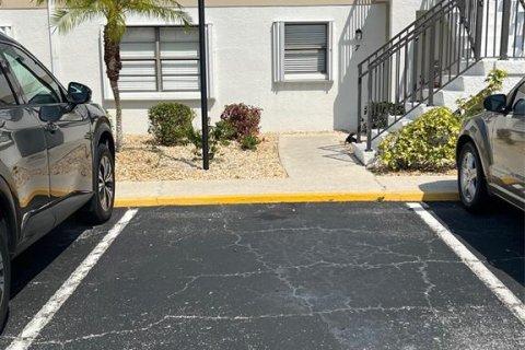 Condo in Punta Gorda, Florida, 2 bedrooms  № 1649465 - photo 3