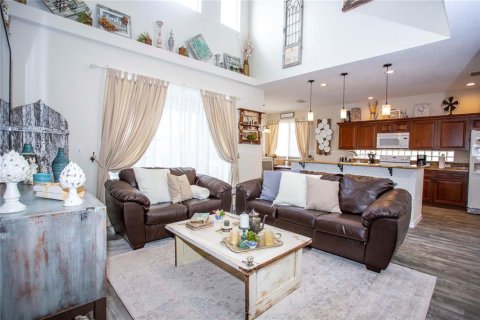 House in Kissimmee, Florida 5 bedrooms, 241.92 sq.m. № 1873510 - photo 9