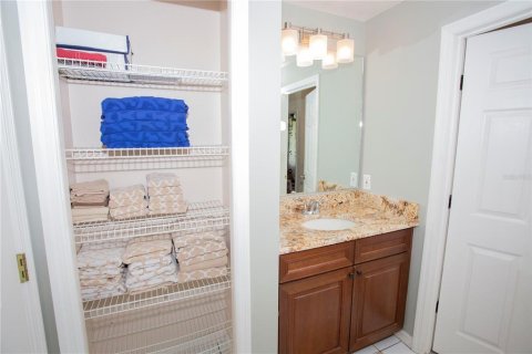 House in Kissimmee, Florida 5 bedrooms, 241.92 sq.m. № 1873510 - photo 14