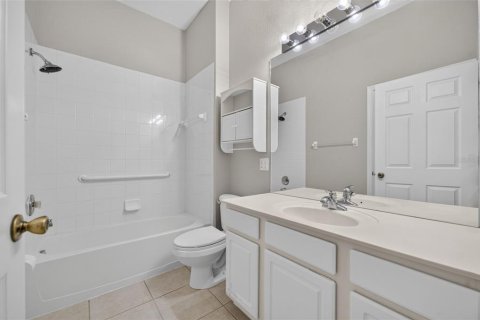 Villa ou maison à vendre à Kissimmee, Floride: 4 chambres, 310.39 m2 № 2400900 - photo 30