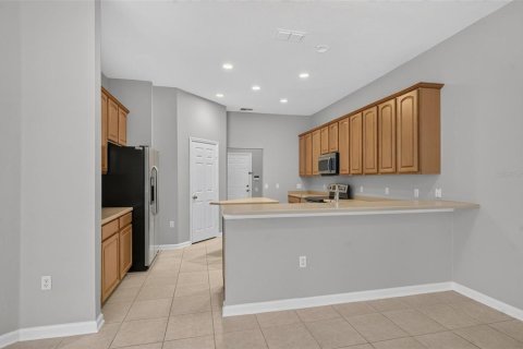 Villa ou maison à vendre à Kissimmee, Floride: 4 chambres, 310.39 m2 № 2400900 - photo 18