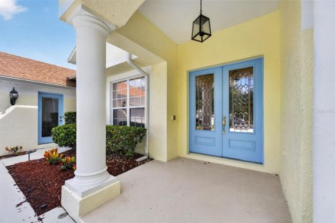 Villa ou maison à vendre à Kissimmee, Floride: 4 chambres, 310.39 m2 № 2400900 - photo 4