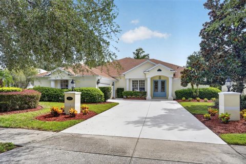 Villa ou maison à vendre à Kissimmee, Floride: 4 chambres, 310.39 m2 № 2400900 - photo 2
