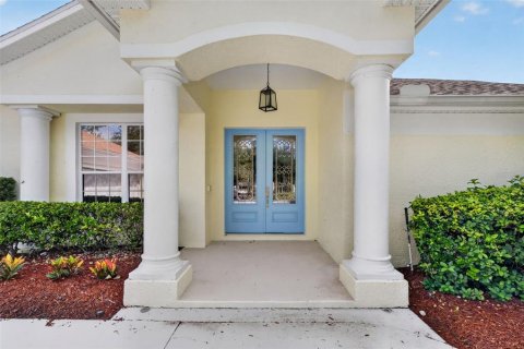 Villa ou maison à vendre à Kissimmee, Floride: 4 chambres, 310.39 m2 № 2400900 - photo 3