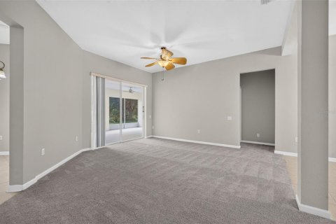 Villa ou maison à vendre à Kissimmee, Floride: 4 chambres, 310.39 m2 № 2400900 - photo 7
