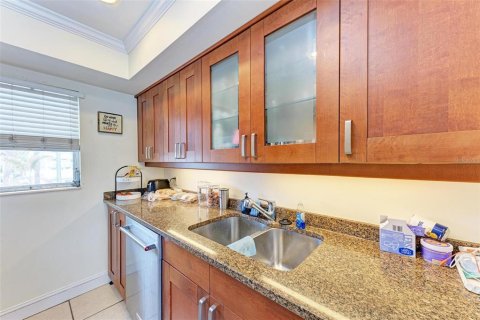 Condominio en venta en Sarasota, Florida, 1 dormitorio, 71.16 m2 № 1723920 - foto 13