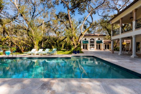 House in Coral Gables, Florida 6 bedrooms, 792.83 sq.m. № 1897968 - photo 22