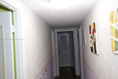 Купить кондоминиум в Майами, Флорида 3 спальни, 178.84м2, № 1933562 - фото 12