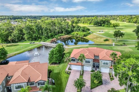 Townhouse in Winter Springs, Florida 3 bedrooms, 173.36 sq.m. № 1848167 - photo 4
