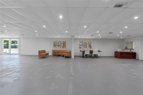 Propiedad comercial en venta en Tampa, Florida, 348.76 m2 № 1722553 - foto 19