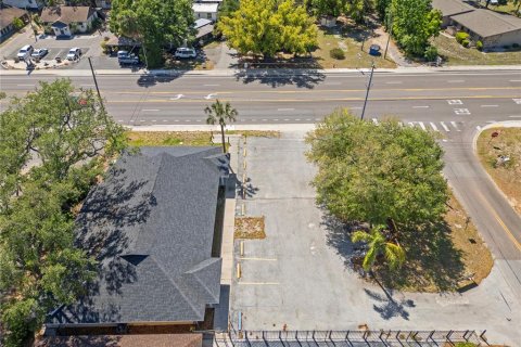 Propiedad comercial en venta en Tampa, Florida, 348.76 m2 № 1722553 - foto 13
