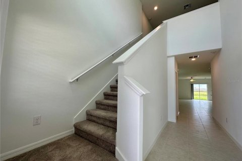 Villa ou maison à louer à San Antonio, Floride: 5 chambres, 221.94 m2 № 2107445 - photo 3