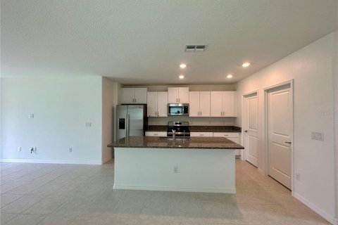 Villa ou maison à louer à San Antonio, Floride: 5 chambres, 221.94 m2 № 2107445 - photo 5