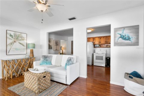 Villa ou maison à vendre à Gulfport, Floride: 4 chambres, 190.82 m2 № 1547815 - photo 12