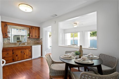 Villa ou maison à vendre à Gulfport, Floride: 4 chambres, 190.82 m2 № 1547815 - photo 8