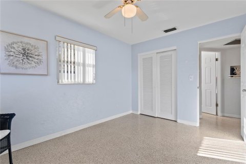 Villa ou maison à vendre à Gulfport, Floride: 4 chambres, 190.82 m2 № 1547815 - photo 19