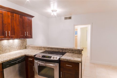 Copropriété à louer à Miami Beach, Floride: 1 chambre, 49.7 m2 № 1957188 - photo 5