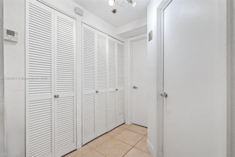 Copropriété à louer à Miami Beach, Floride: 1 chambre, 49.7 m2 № 1957188 - photo 7