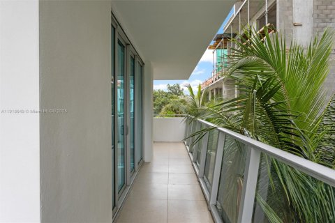 Купить кондоминиум в Бей-Харбор-Айлендс, Флорида 3 спальни, 183.2м2, № 1973850 - фото 21