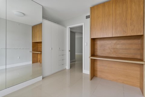 Купить кондоминиум в Бей-Харбор-Айлендс, Флорида 3 спальни, 183.2м2, № 1973850 - фото 10