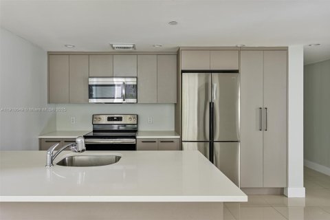 Купить кондоминиум в Бей-Харбор-Айлендс, Флорида 3 спальни, 183.2м2, № 1973850 - фото 7